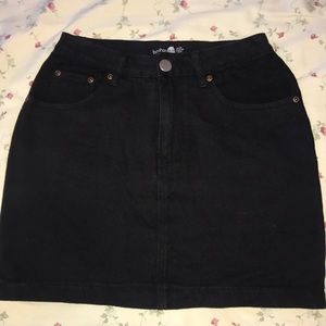 Boohoo Black 5pocket Jean skirt size 4 US.